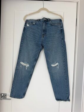 Women’s Distressed Blue Denim Jeans